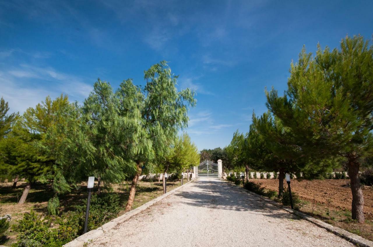 Tenuta Terraluna Cutrofiano Exteriör bild